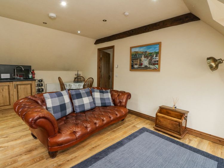 Glenmhor Apartment, listing photograph 4
