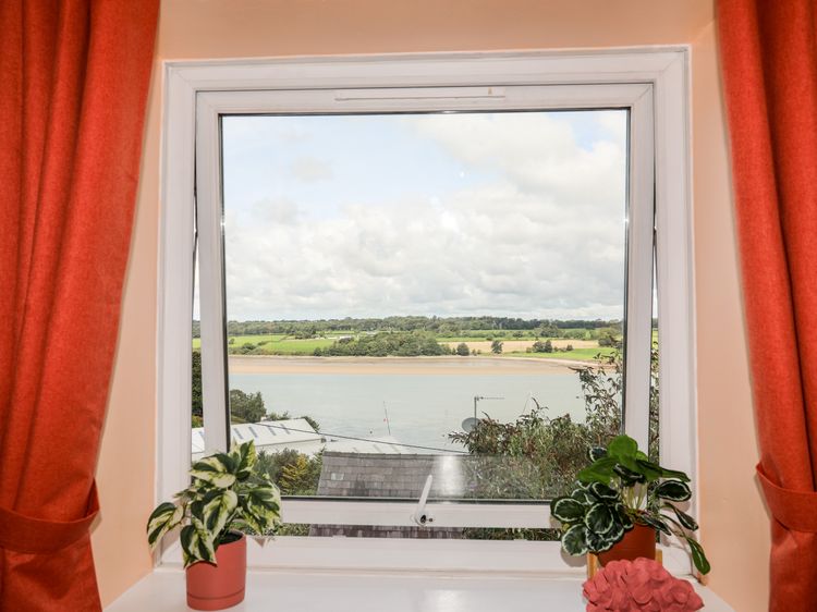 12 Brynffynnon, listing photograph 4