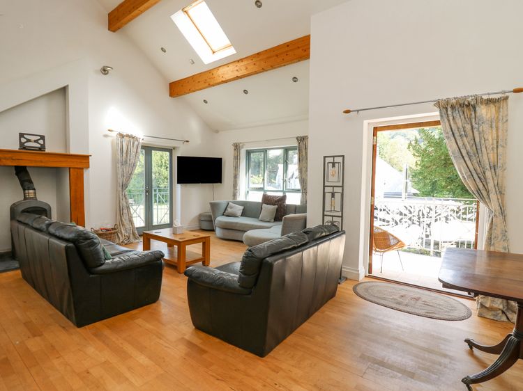 The Coach House at Plas Dolguog, listing photograph 3