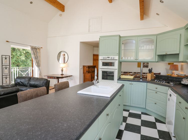 The Coach House at Plas Dolguog, listing photograph 11