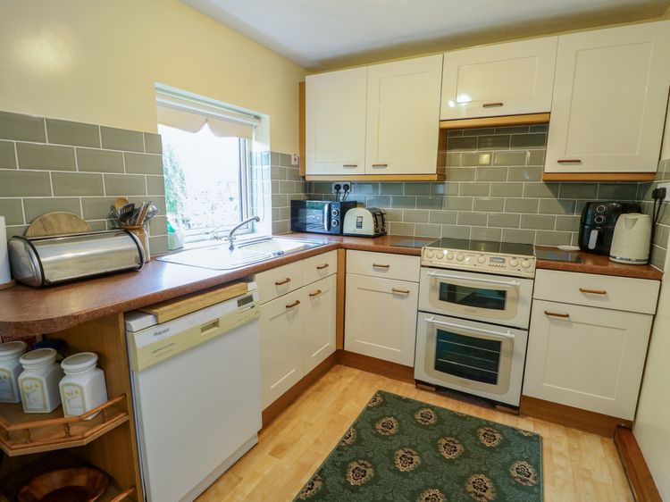 The Cottage at Ty Newydd, listing photograph 9