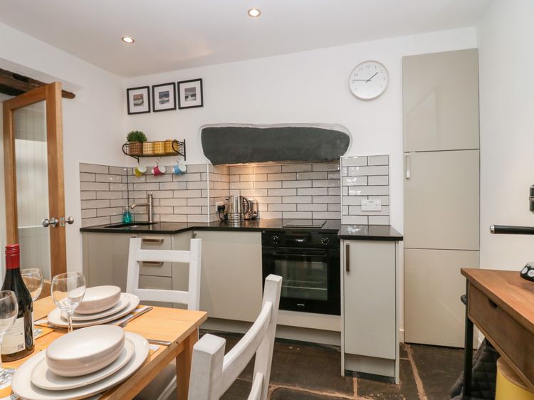 Jessie's Cottage, listing photograph 11