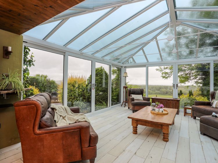 Ty Newydd, listing photograph 5