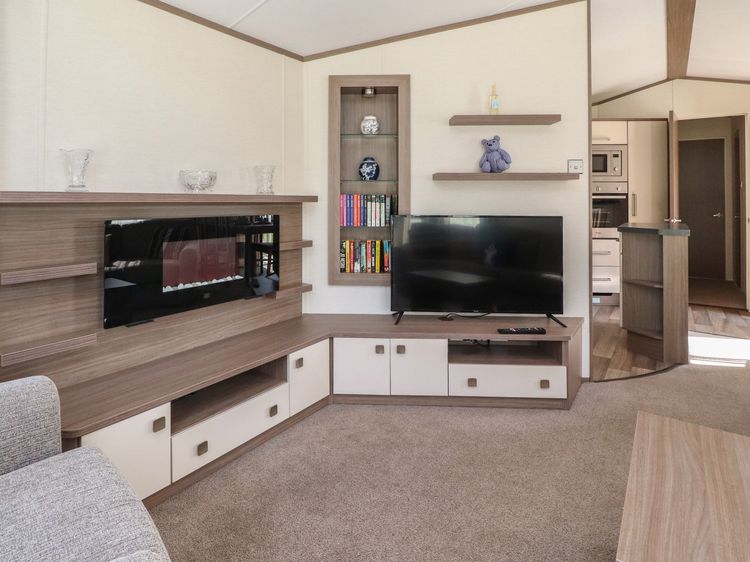 7 The Oaks, listing photograph 6