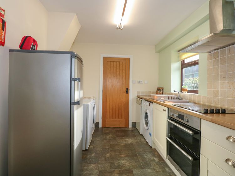Yr Hen Stabl, listing photograph 8