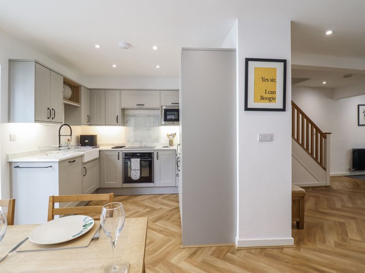 Neptune Cottage, listing photograph 11