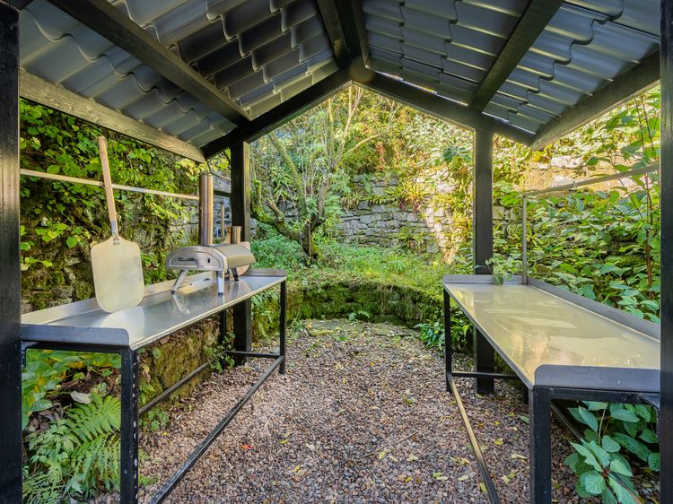 The Waterfall Retreat, listing photograph 12