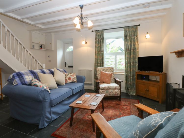 Chandos, listing photograph 3