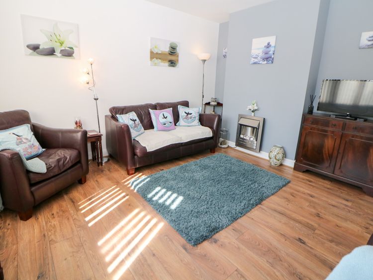 Hideaway, listing photograph 3
