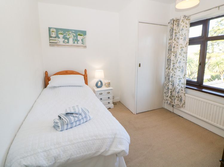 Hideaway, listing photograph 10