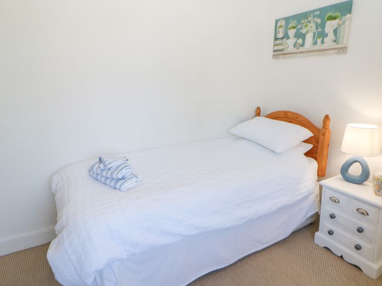 Hideaway, listing photograph 11