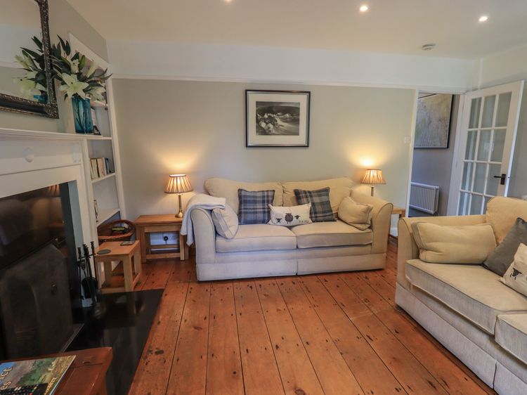 Brook Cottage, listing photograph 6