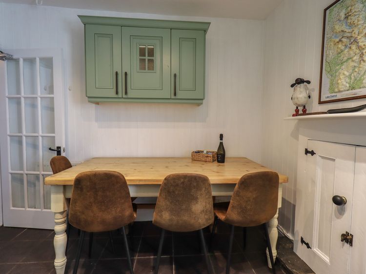 Brook Cottage, listing photograph 10