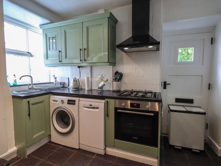 Brook Cottage, listing photograph 12
