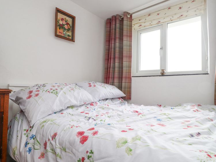 Quarry Cottage, listing photograph 12