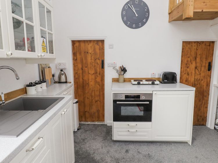 Quarry Cottage, listing photograph 9