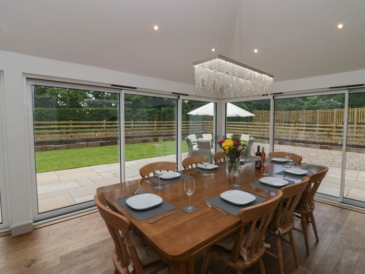 Heather's Cottage, listing photograph 6