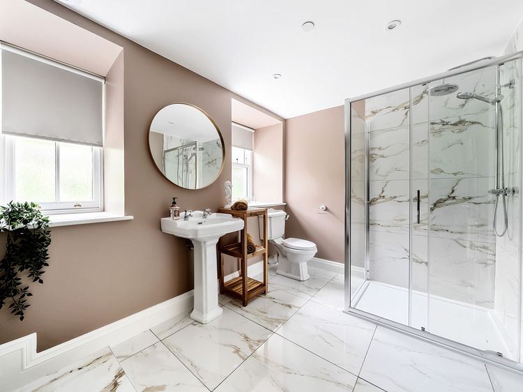 Valerian Lodge, listing photograph 11