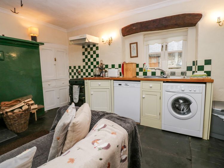 Gardeners Cottage, listing photograph 8