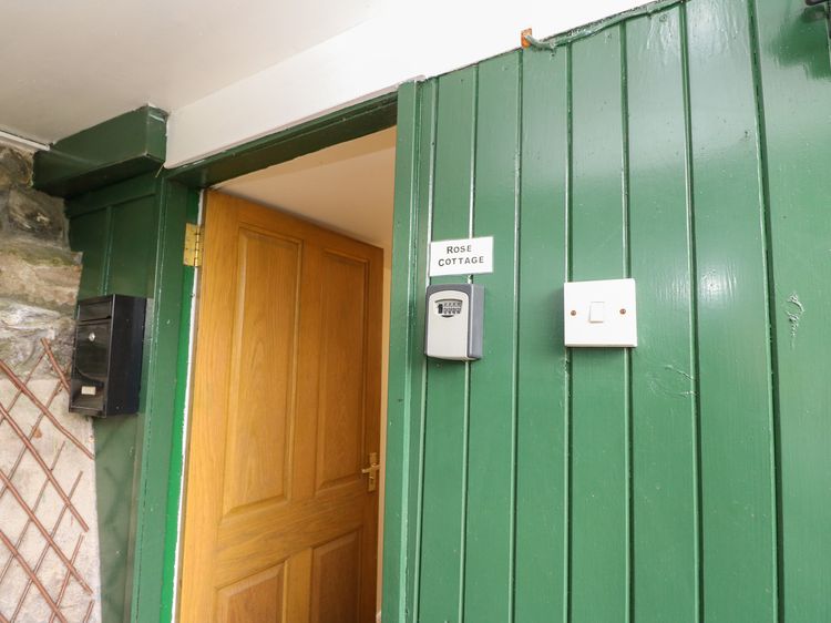 Rose Cottage, listing photograph 3