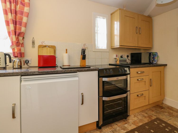 Rose Cottage, listing photograph 12