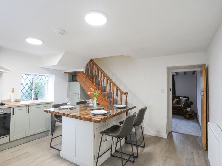 5 The Crescent, listing photograph 9