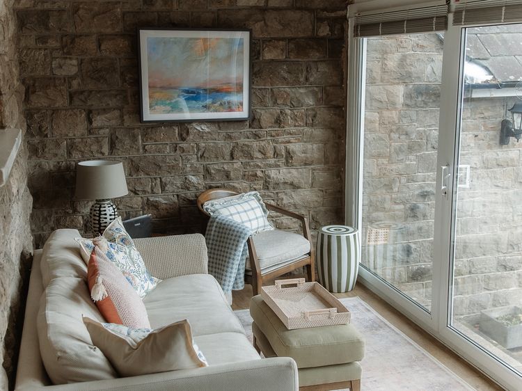 Grey Walls, listing photograph 7