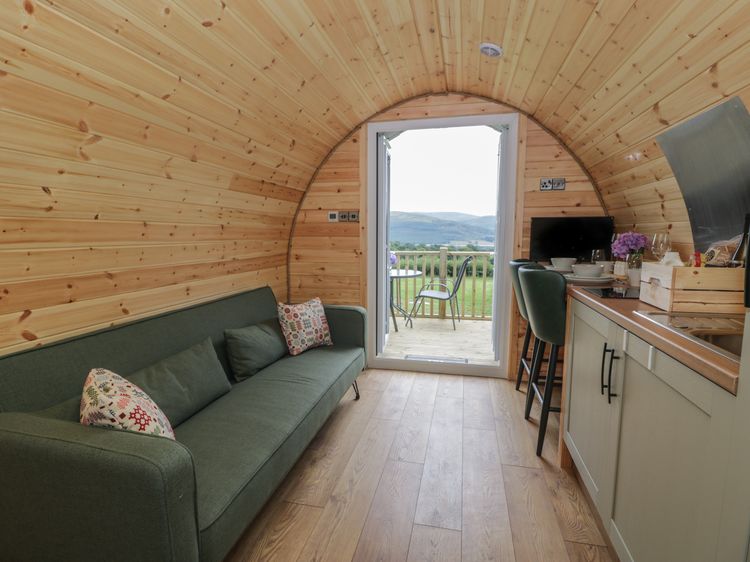 Tarrenhendre Pod, listing photograph 3