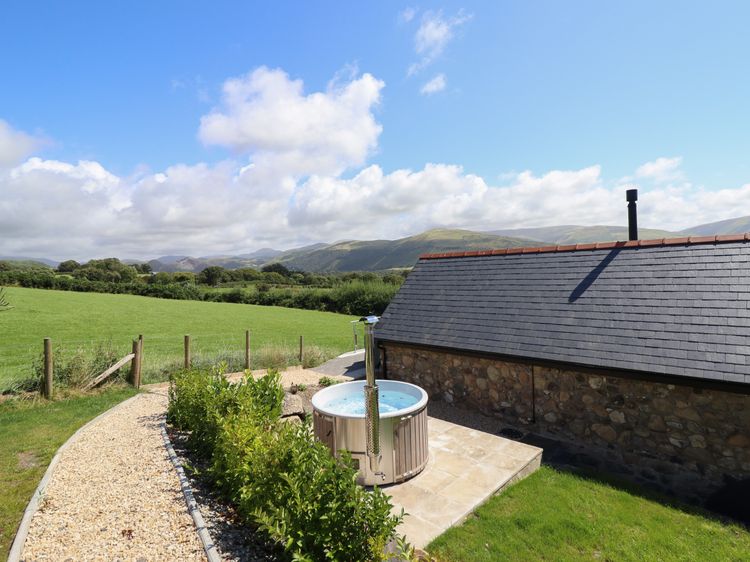 Bryn Eglwys Cottage, listing photograph 4