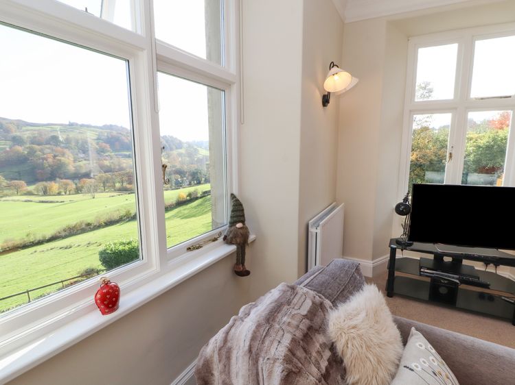 2 Birkhead, listing photograph 5