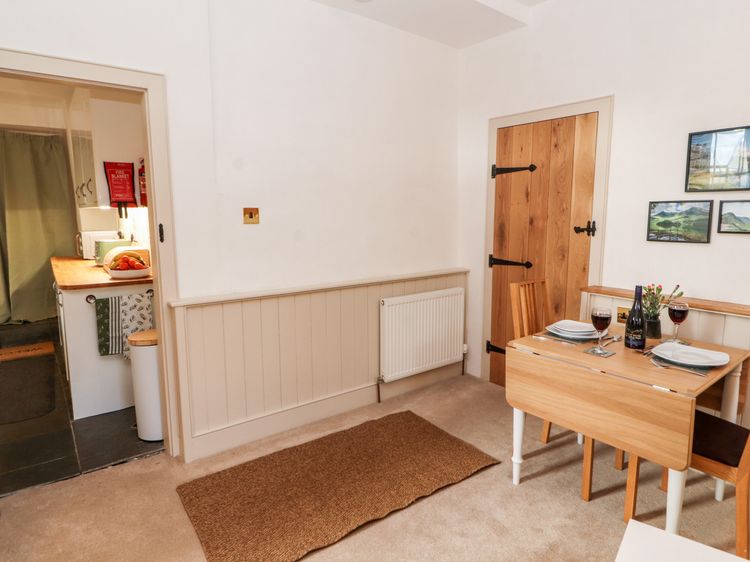 Natland Hall Cottage, listing photograph 9