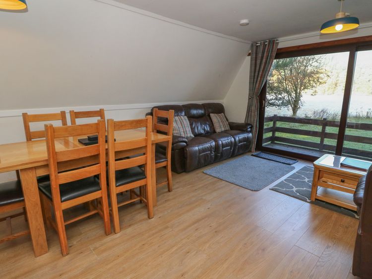 27 Invergarry Lodges, listing photograph 8