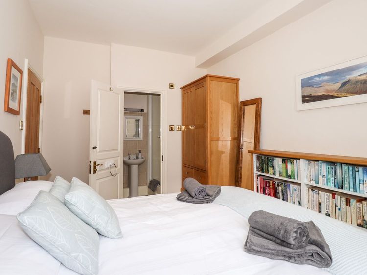 Walla Crag, Royal Oak House, listing photograph 8