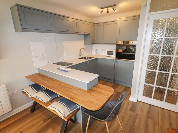 9 Oakley Wharf, listing photograph 5