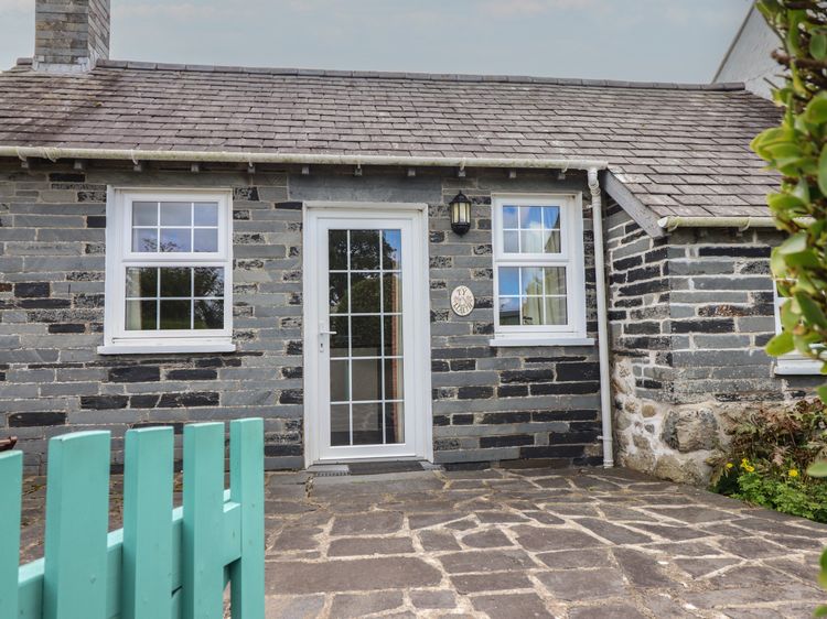 Ty Llaeth Cottage, listing photograph 2