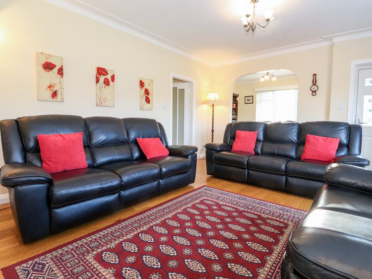 Rainbow End, listing photograph 7