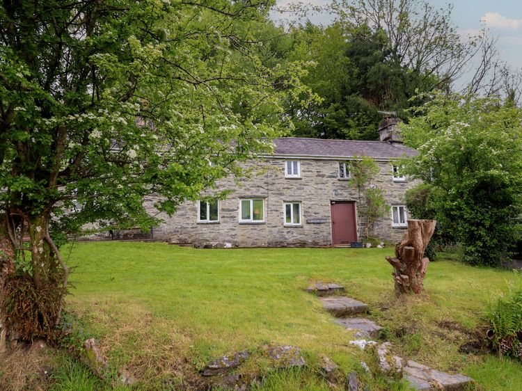 The Long House, listing photograph 2