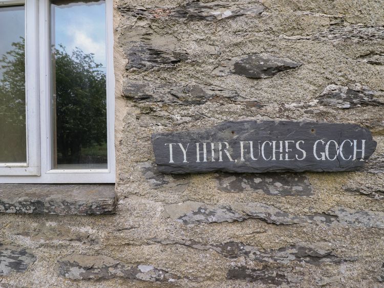 The Long House, listing photograph 3
