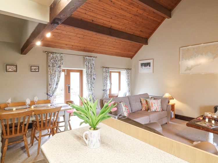 Dove Cottage, listing photograph 4