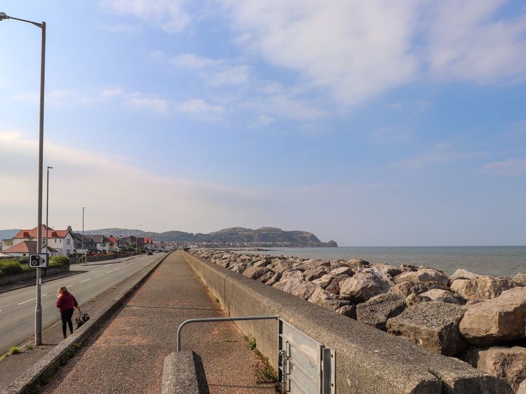 Seaward, listing photograph 3