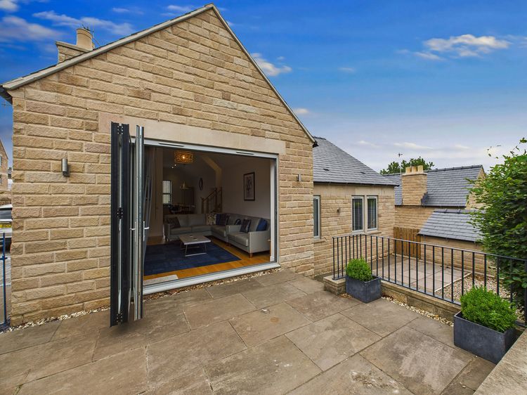 Oakwood Lodge, listing photograph 3
