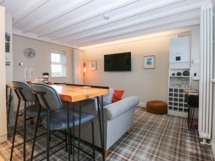 Pine Cottage, listing photograph 10