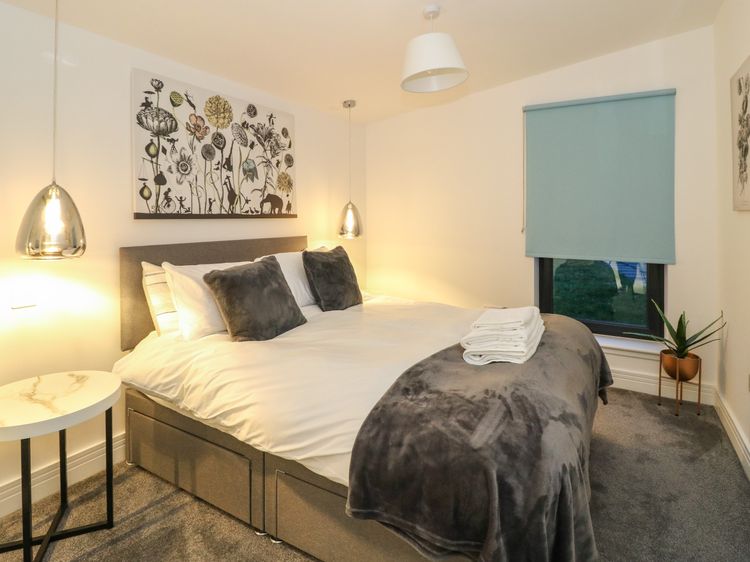 2 Strathtay Lodges, listing photograph 11
