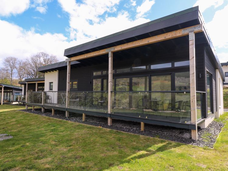 2 Strathtay Lodges, listing photograph 2