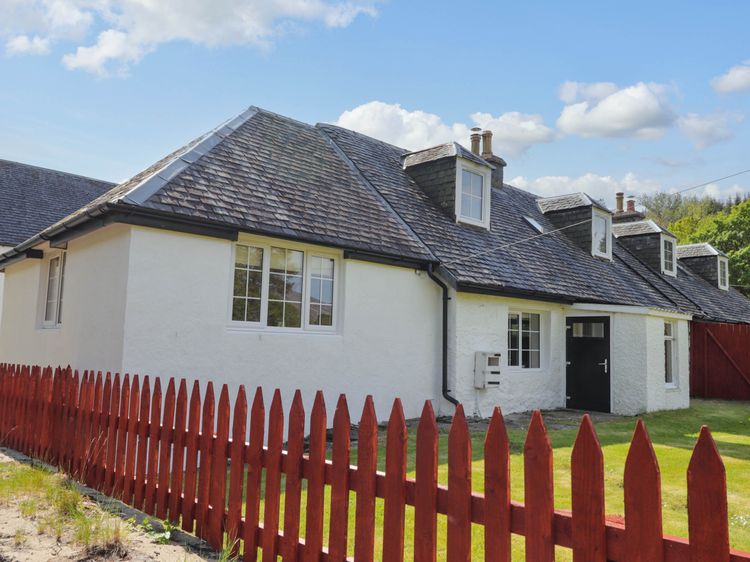 North Cottage, listing photograph 3