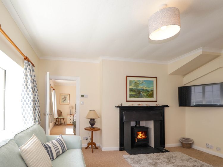 North Cottage, listing photograph 9