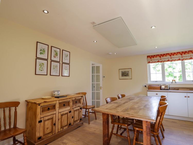 North Cottage, listing photograph 10