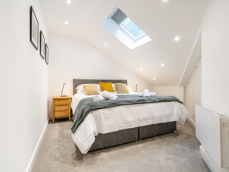 The Botanical Flat 1, listing photograph 9