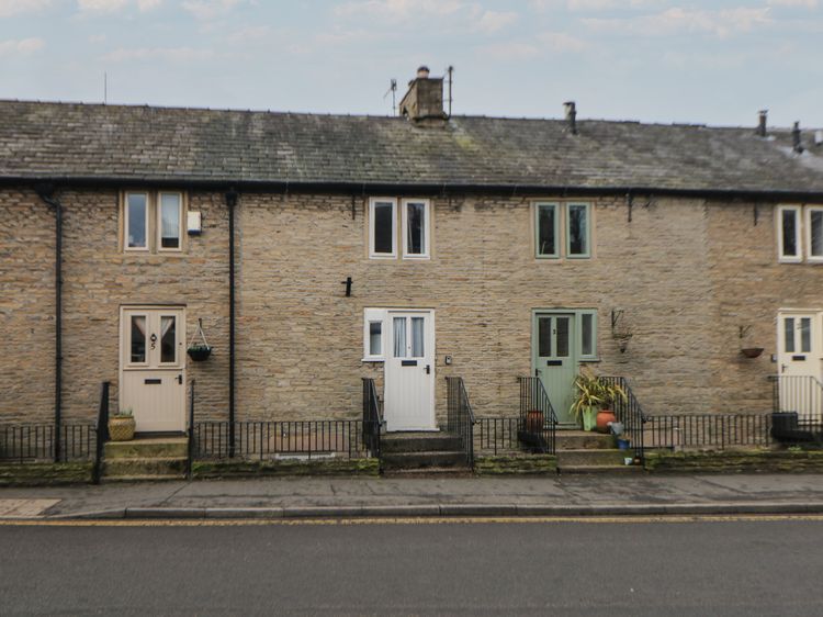 Bear Pit Cottage, listing photograph 2