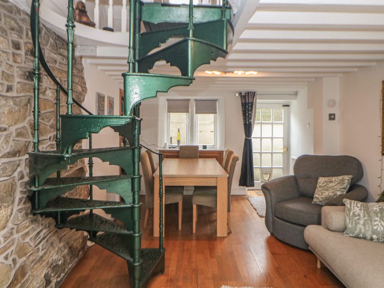 Bear Pit Cottage, listing photograph 9